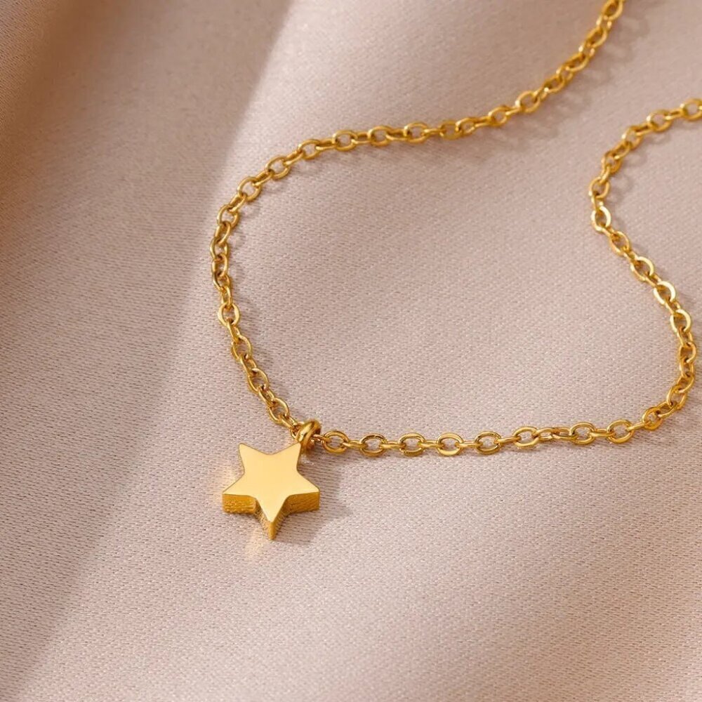 NEW 18K Yellow Gold Dainty Star Pendant Luxury Necklace